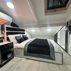 Taksim Larissa Aparthotel